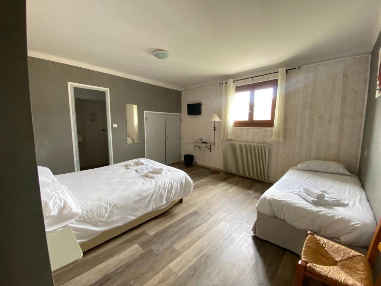Hotel L'Oustalet Font-Romeu-Odeillo-Via Esterno foto